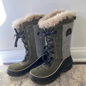 Sorel Tivoli High III Snow Boots - Womens - Size 6.5/7